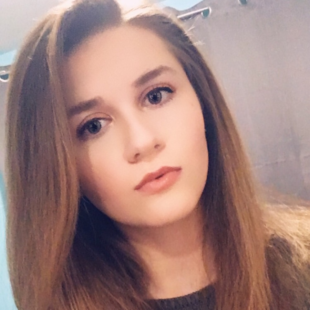 Meet your Posher, Ememily